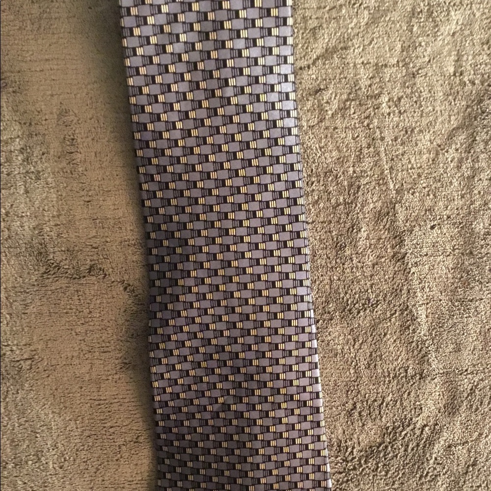 Perry Ellis Portfolio Preowned Tie.